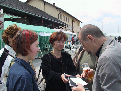 Christine Werner und Ostbahn-Kurt in Grenzen-Los