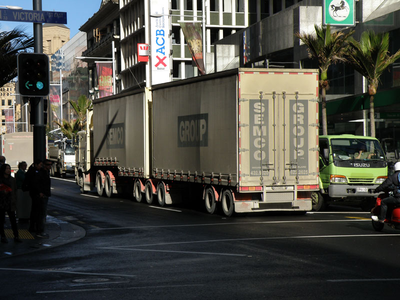 Truckies 03.jpg
