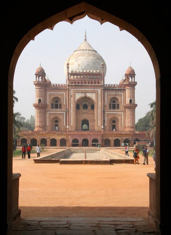 SAFDARJUNGS TOMB, Delhi