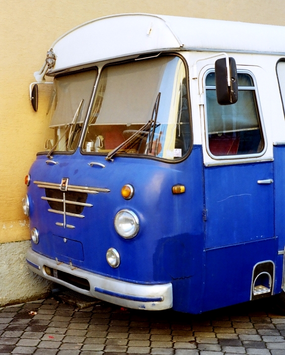 Bus