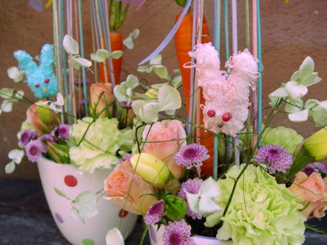 easter 06 (S) (close up)