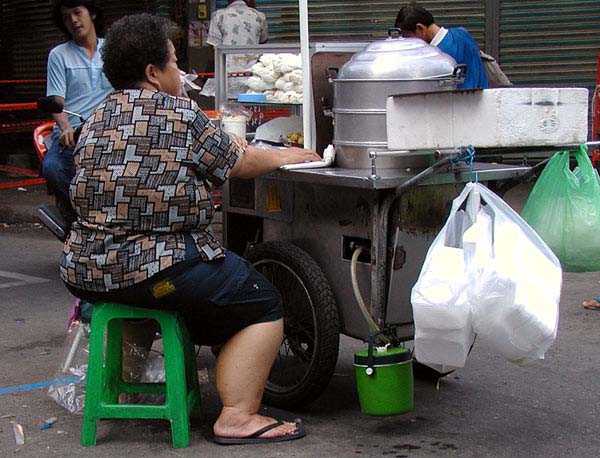 steamed food vendor.jpg