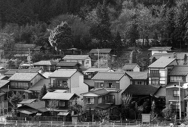 kiso fukushima riverside houses.jpg