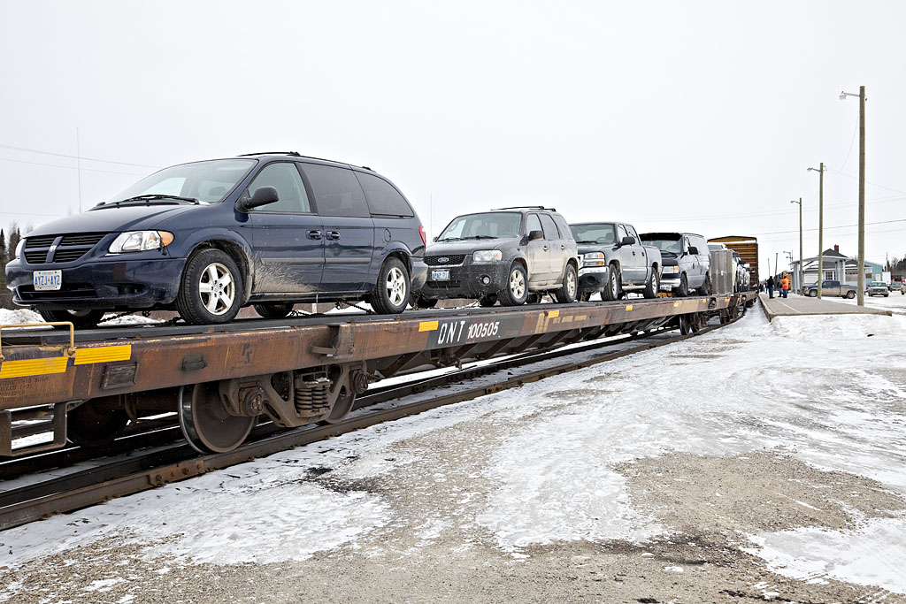 Former TTX 89 footer used as chain car