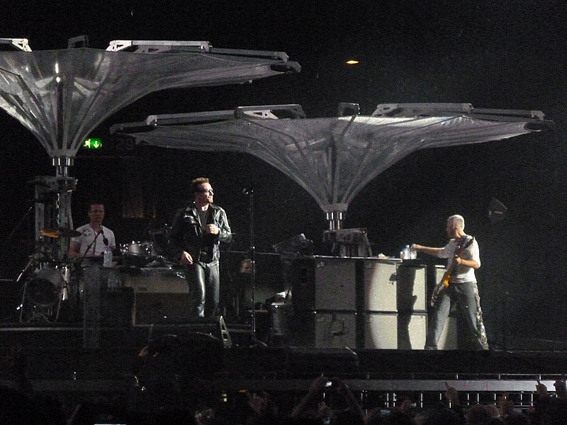 U2