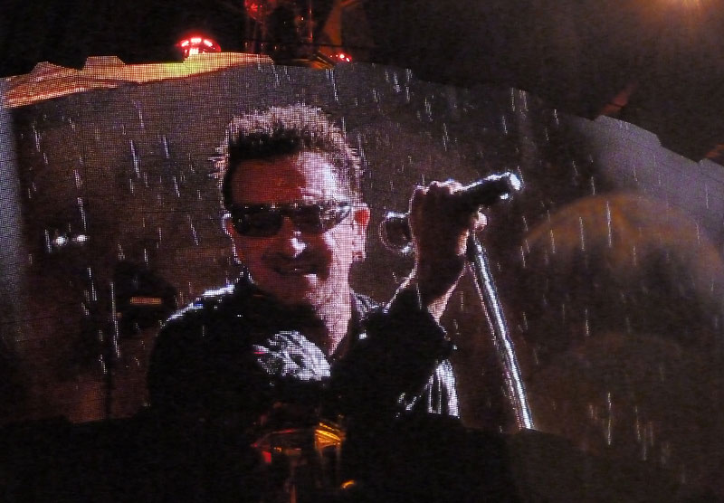 U2