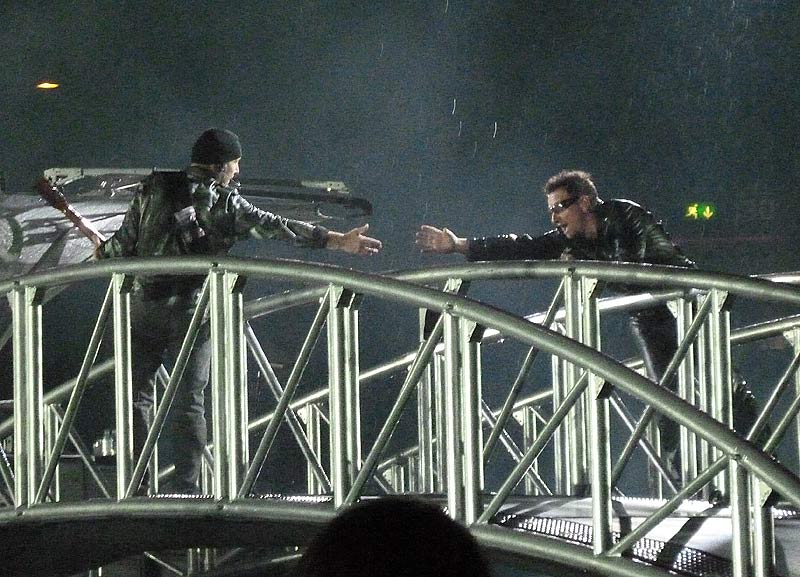 U2