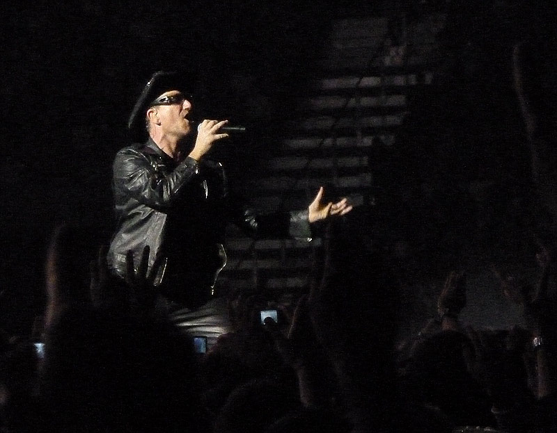 U2