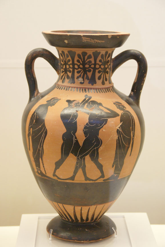 Ceramic pot with wrestling motifs from the Olympic Games.