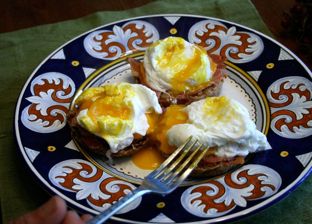 Perfectly dressed eggs