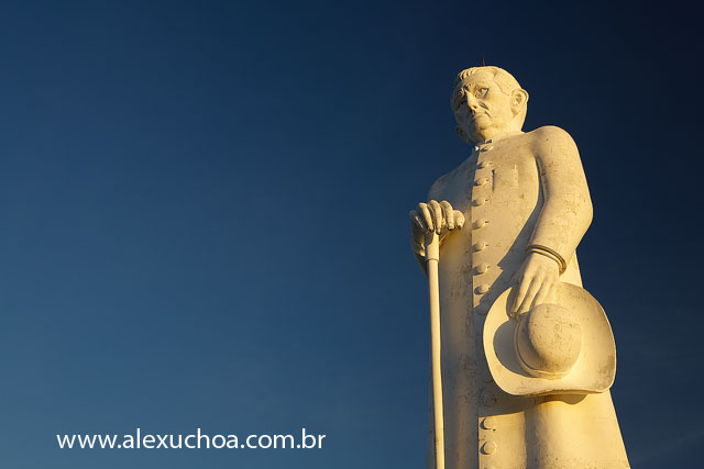 Estatua do Padre Cicero, Juazeiro do Norte, Ceara junho 2009_4624 blue .jpg
