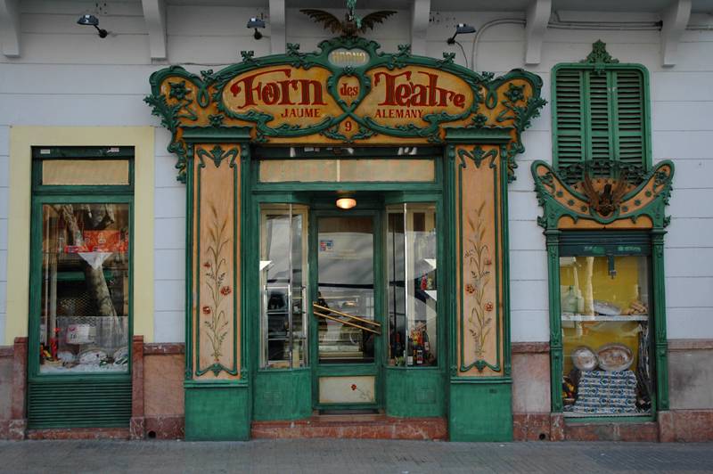 Forn Teatre: Good ensaimadas here