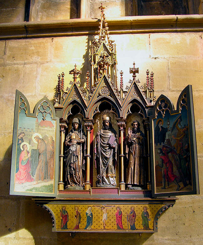 18 Triptych in Choir Ambulatory 87005365.jpg