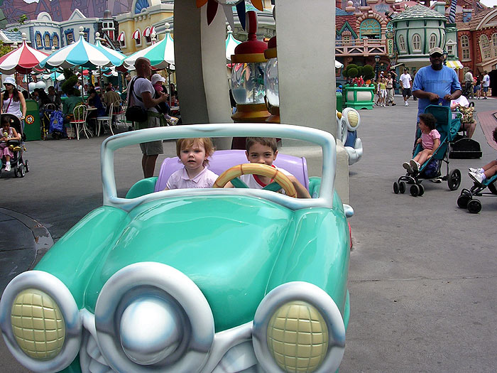 ellie_nick_car_disney.jpg
