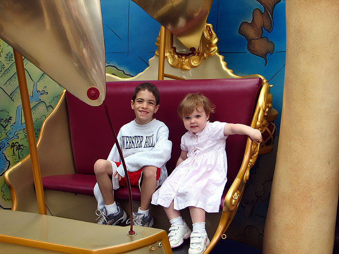 nick_ellie_disney.jpg