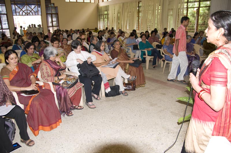 _DSC8735 Donna Fernandes and participants.jpg