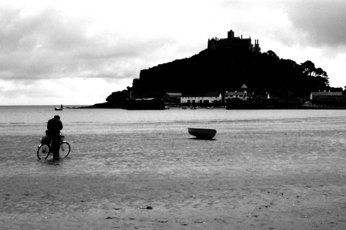 Bicycle at low tide