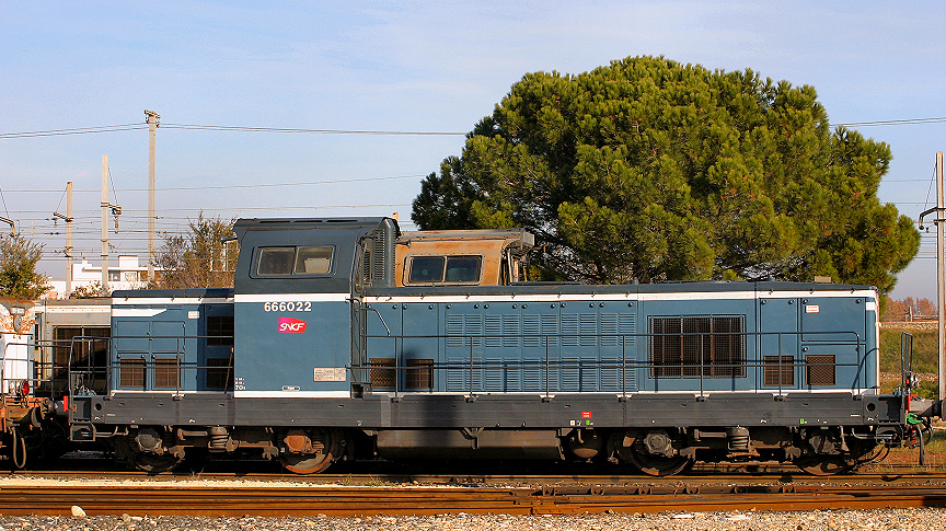 The BB66022 at Avignon depot