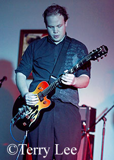 W 7710.jpg