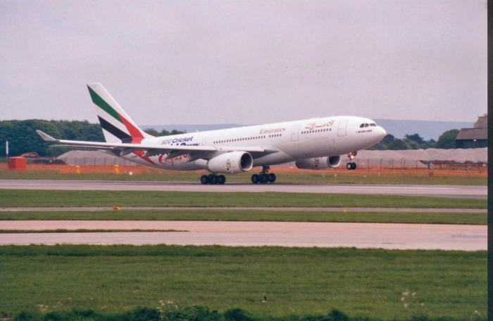Emirates (A6-EKR) Airbus A330 @ Manchester