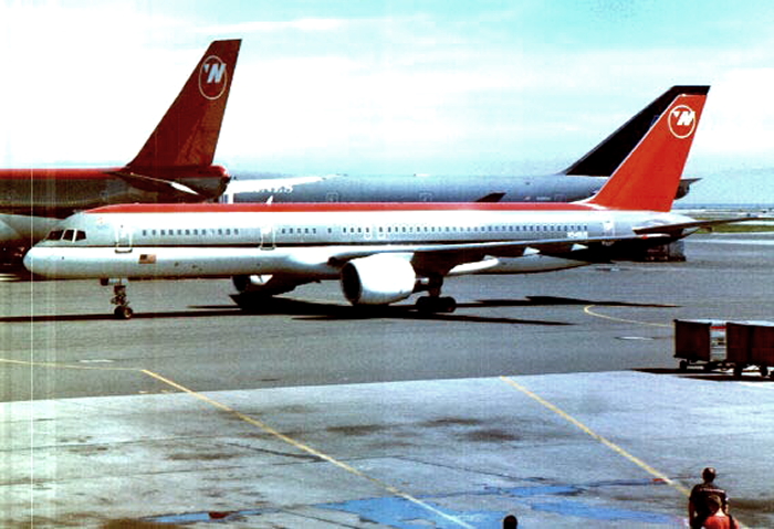 Northwest (N548US) Boeing 757 @ San Francisco, California, USA