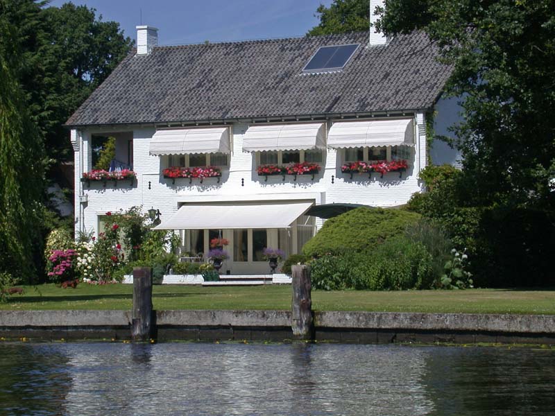 Langs de Leede