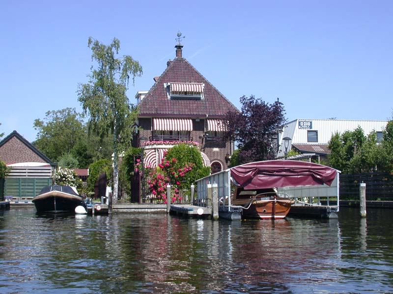 Langs de Leede