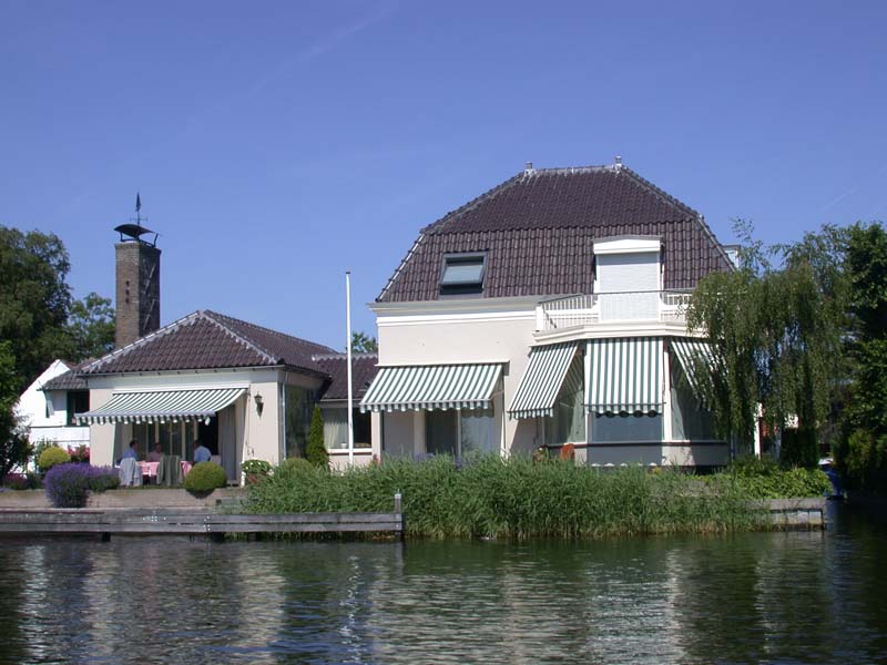 Langs de Leede