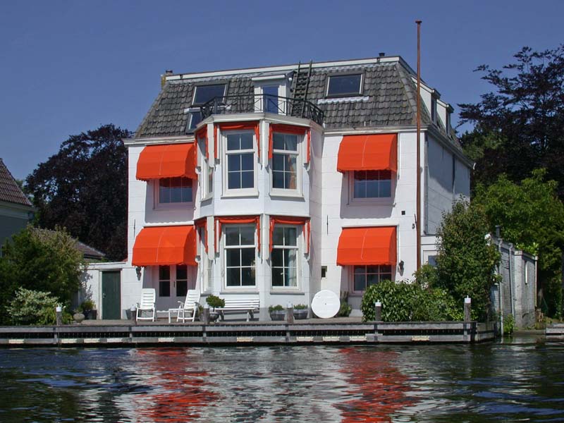 Langs de Leede