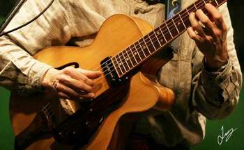 2005_11_24 Jim Hepler's New Guitar