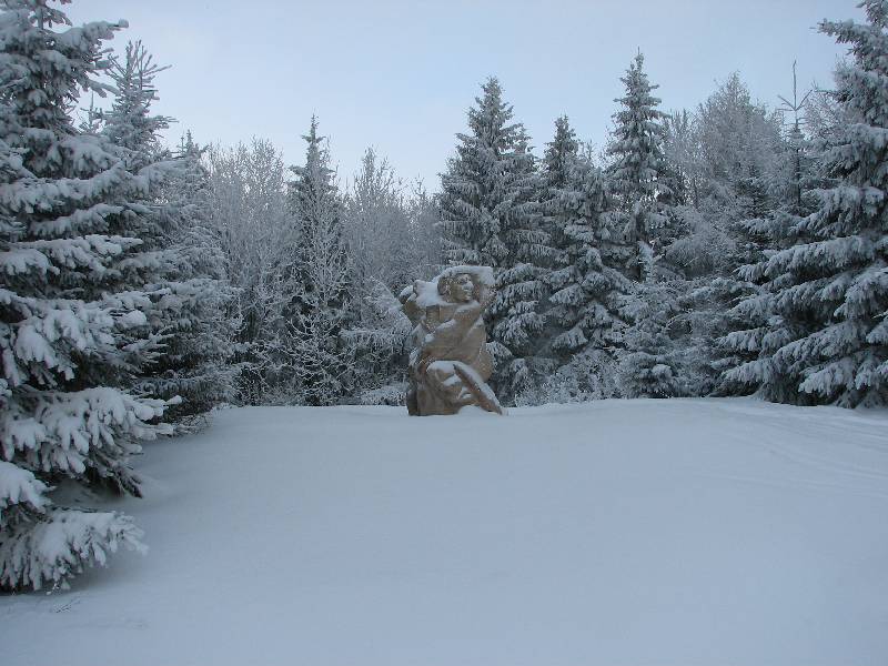Pomnik nad przełęczą Dukielską<small>(IMG_2126.jpg)</small>