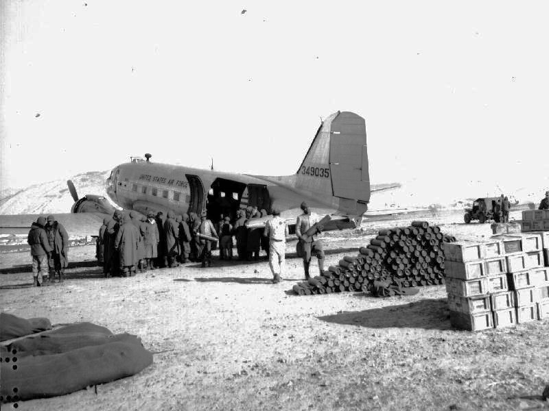 Gypsy A/C delivers Ammo to Chosin