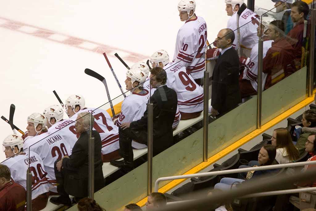 Wayne Gretzky and the Coyotes bench