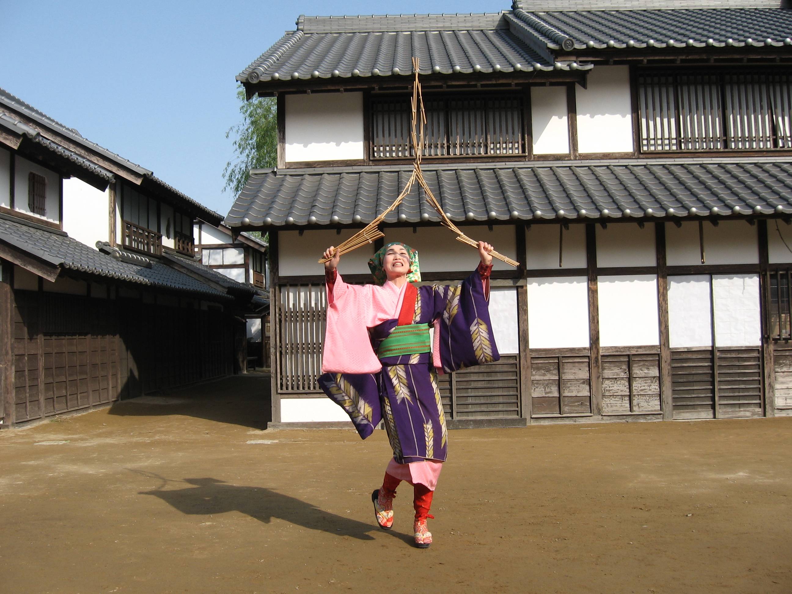 A dance with 44 bamboo sticks -5