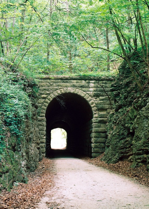 rr tunnel4.jpg