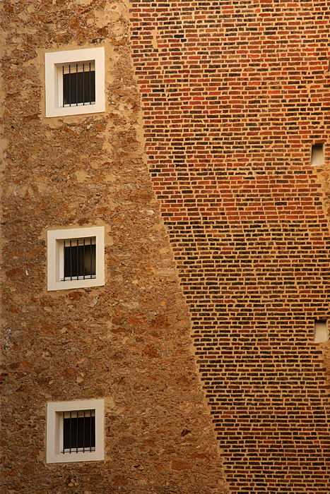 Mur(s)