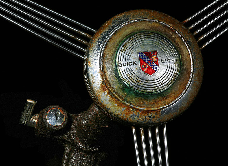 Streering Wheel &  lock                       IMG_1448a.jpg
