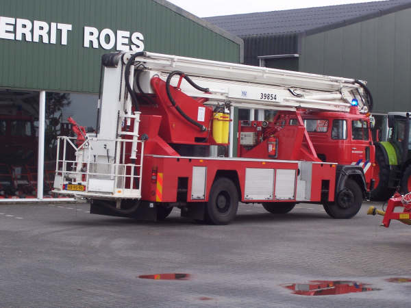brandweer zevenaar schuurbrand 005.jpg