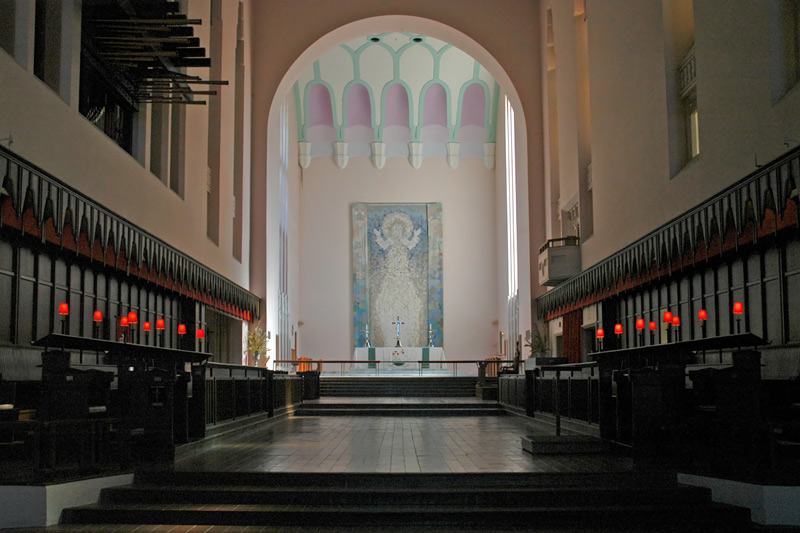 7 Feb 06 - Interior at St Pauls