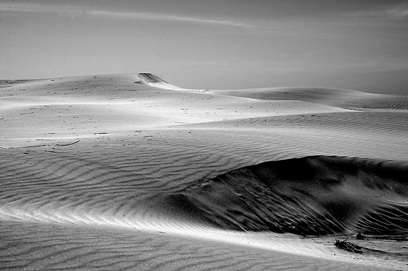 28 April 06 - Black and white dunes