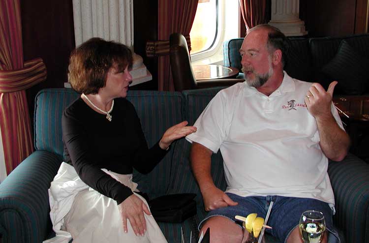 Shelly and Jeff chat at the Bar Sharks last Meet & Mingle Friday evening.