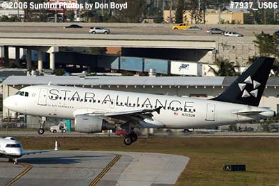 US Airways A319-112 N703UW in Star Alliance paint scheme aviation airline stock photo #7937