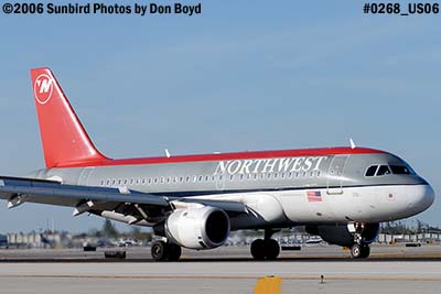 Northwest Airlines A319-114 N356NB airline aviation stock photo #0268