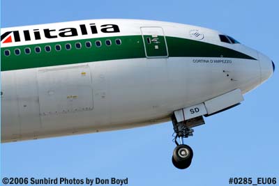 Alitalia B777-243/ER I-DISD airliner aviation stock photo #0285