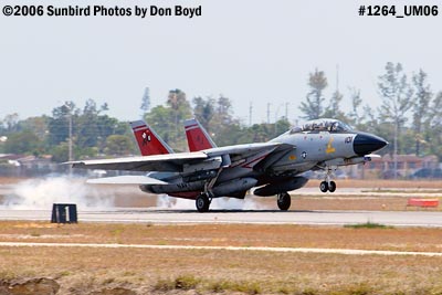 USN Grumman F-14D-170-GR Tomcat #164603 landing military aviation air show stock photo #1264