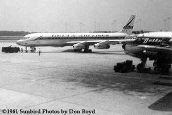 1961 - Delta Air Lines DC8-11 and DC-6 at Atlanta