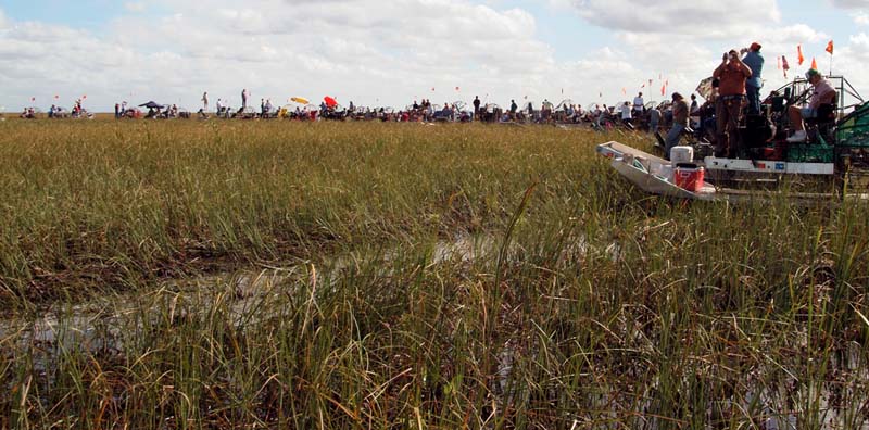 35th Anniversary of Eastern Airlines flight 401 crash memorial service - airboats lined up at the crash site, photo #2898