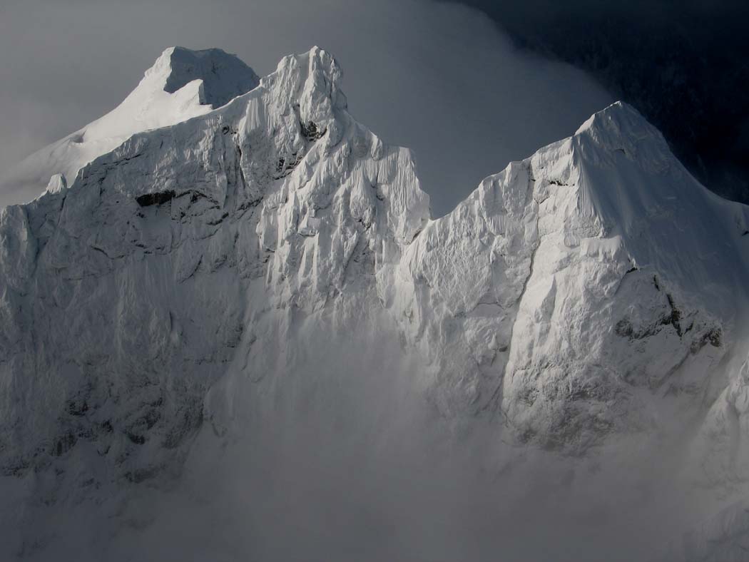 Three Fingers, Upper E Face<br> (ThreeFingers012206-113adj.jpg)