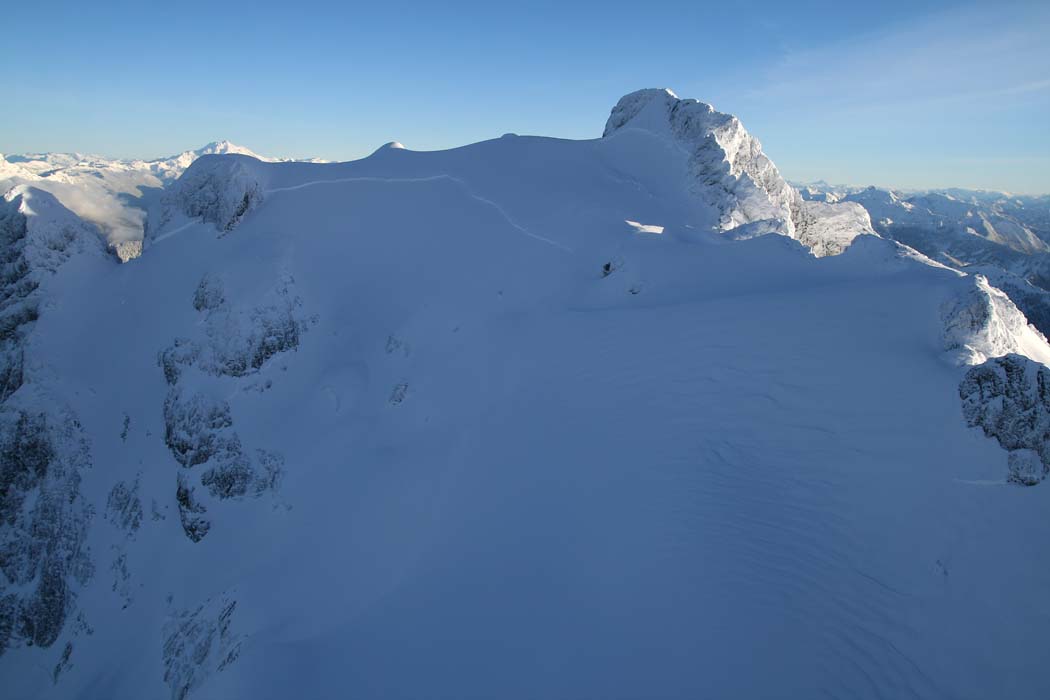 Whitehorse, Upper N Face Avalanche Fracture Lines <br> (Whitehorse123107_33.jpg)