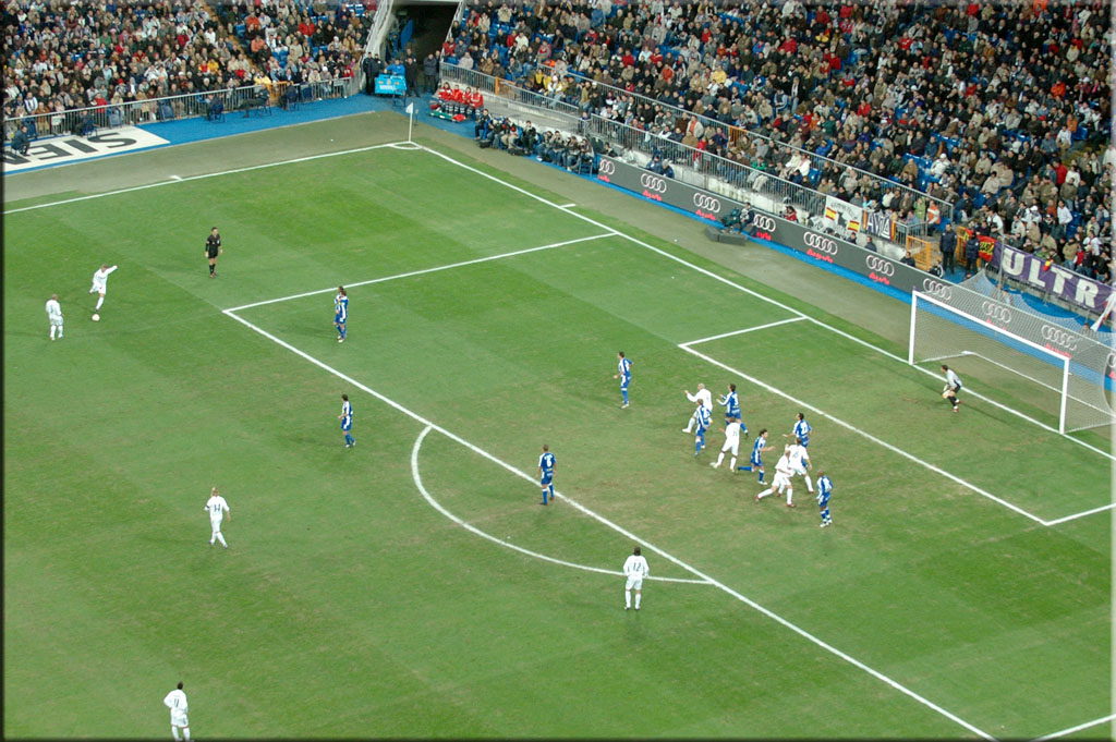 Real Madrid - A Beckham Free Kick